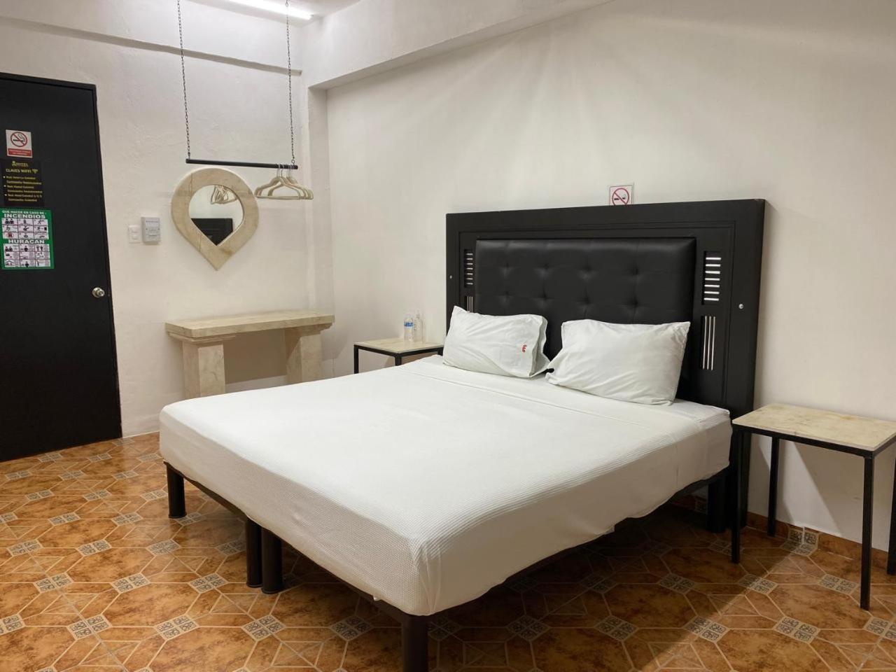 Hotel La Catedral เมริดา ภายนอก รูปภาพ