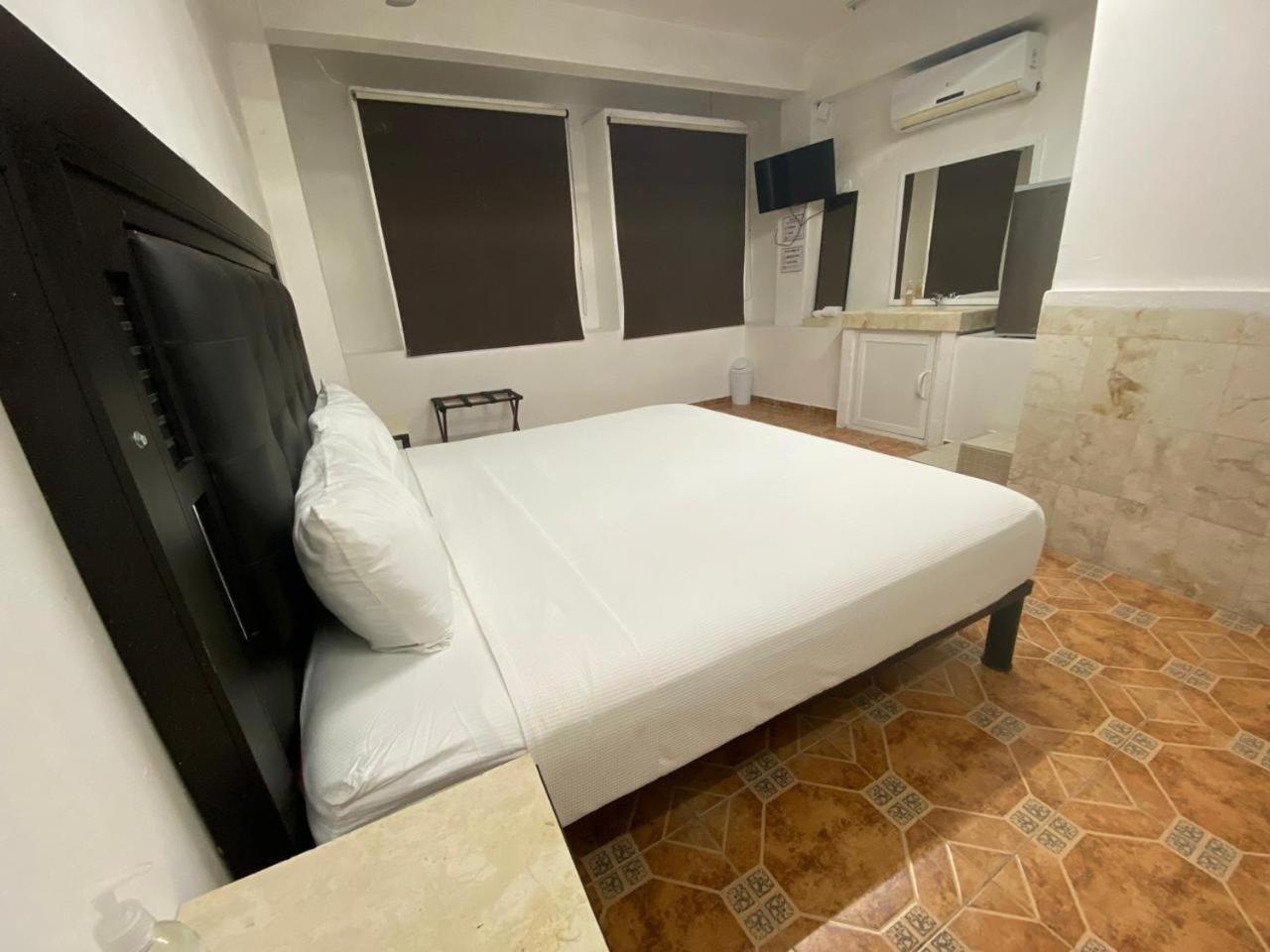 Hotel La Catedral เมริดา ภายนอก รูปภาพ